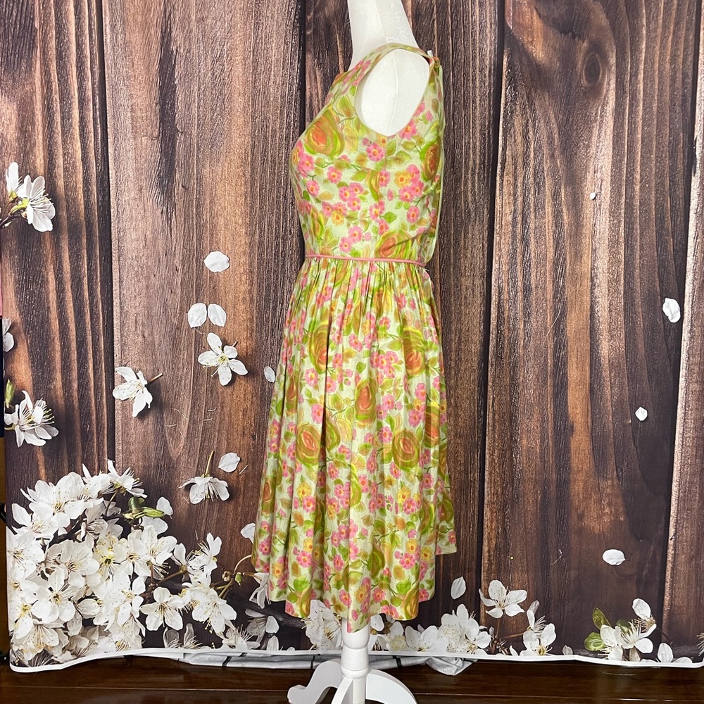1950s Sleeveless Floral Dress - Picture 6 of 9